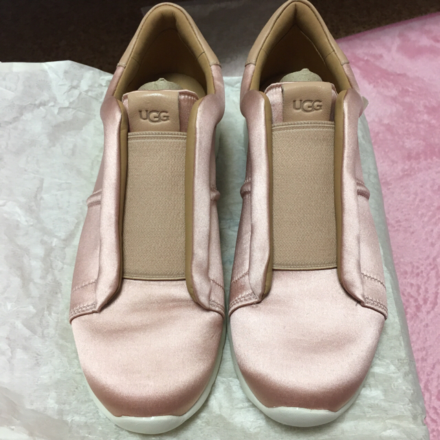 UGG 23 カラー ピンク