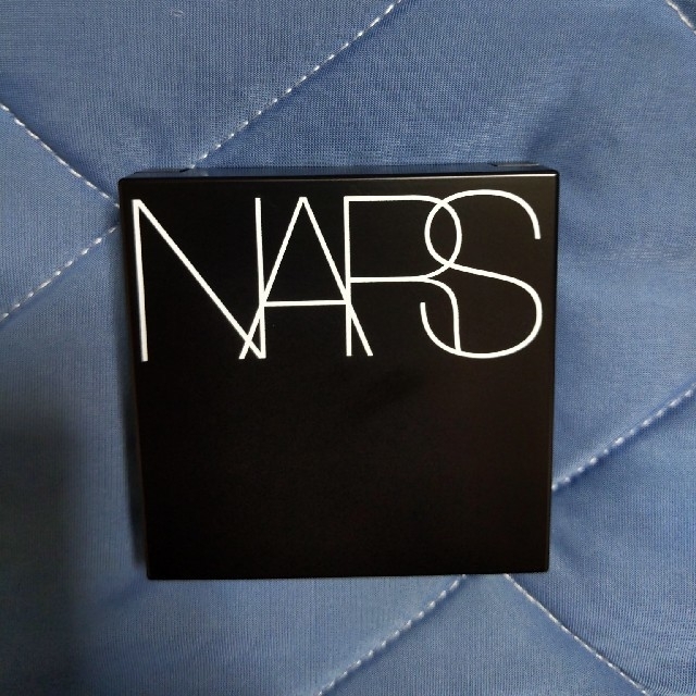 NARS ラディアントロングウェアクッションファンデーション