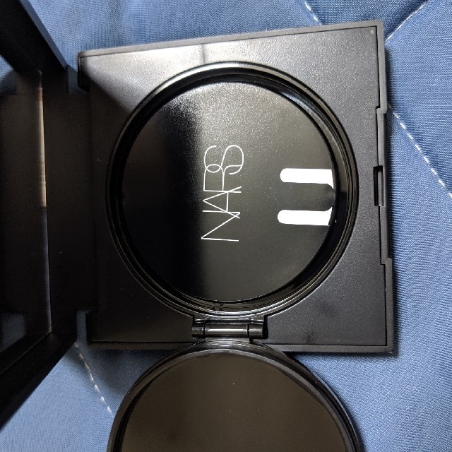 NARS ラディアントロングウェアクッションファンデーション