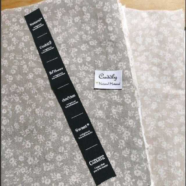 handmadeスヌード Linen ふあっとペールグレーふらわー ハンドメイドのファッション小物(マフラー/ストール)の商品写真
