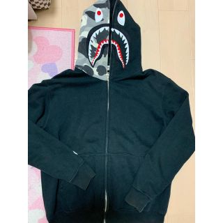 サイズ A BATHING APE - 激安 Lサイズ!BAPE NFS限定シャークパーカー
