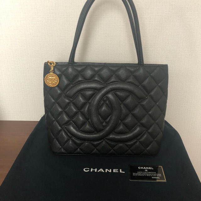 CHANEL シャネル 復刻トート キャビアスキン ブラック