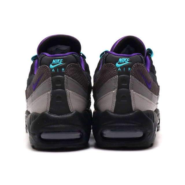 NIKE(ナイキ)のNIKE AIR MAX 95 LV8 Grape Reverse メンズの靴/シューズ(スニーカー)の商品写真