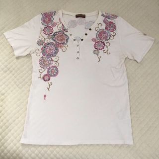 マッシュマニア(mash mania)のmash mania 花と蜘蛛柄のトップス(Tシャツ(半袖/袖なし))