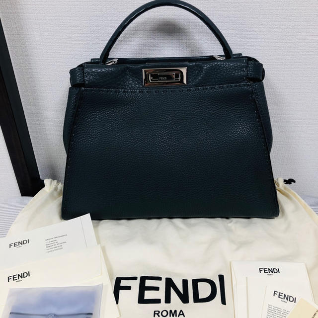 FENDI(フェンディ)のくらぽん様 ①フェンディ ピーカブー セレリア 美品 アスファルト レディースのバッグ(ハンドバッグ)の商品写真