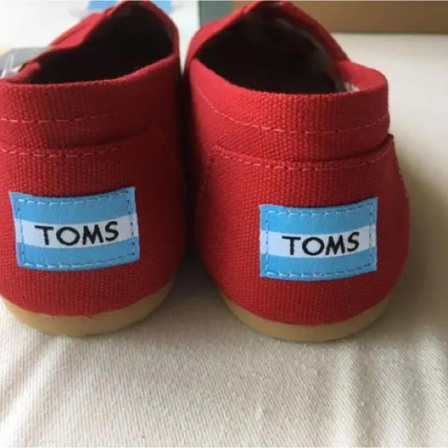 新品未使用 TOMS スリッポン レディースの靴/シューズ(スリッポン/モカシン)の商品写真