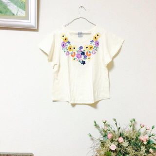 パラビオン(Par Avion)のパラビオン 刺繍 トップス ホワイト(Tシャツ(半袖/袖なし))