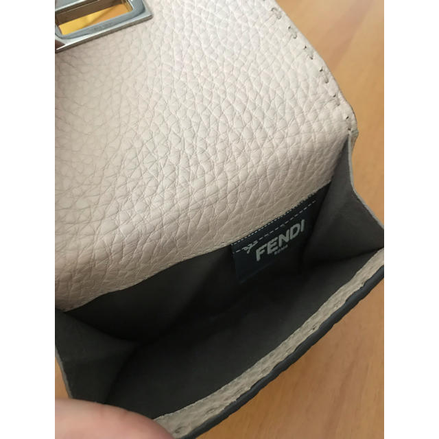 FENDI(フェンディ)のFENDI ベージュレザー財布 レディースのファッション小物(財布)の商品写真