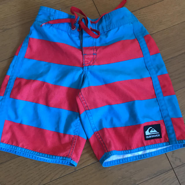 QUIKSILVER(クイックシルバー)の男の子 水着 QUIKSILVER キッズ/ベビー/マタニティのキッズ服男の子用(90cm~)(水着)の商品写真