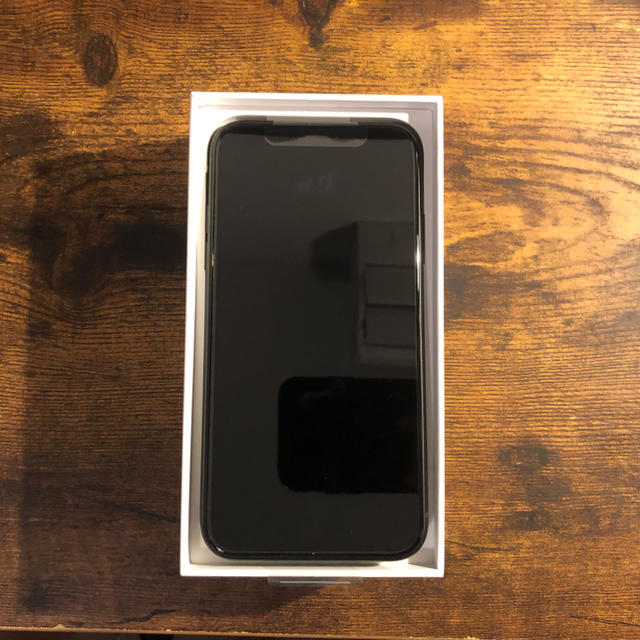 iPhone XR 64GB ブラック スマホ/家電/カメラのスマートフォン/携帯電話(スマートフォン本体)の商品写真