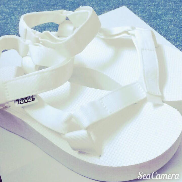 Teva(テバ)の✧TeVa 厚底サンダル White✧ レディースの靴/シューズ(サンダル)の商品写真