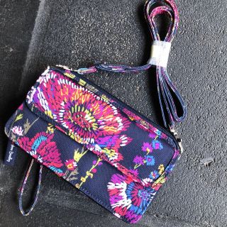 ヴェラブラッドリー(Vera Bradley)のヴェラブラッドリー ショルダー財布iPhone(ショルダーバッグ)