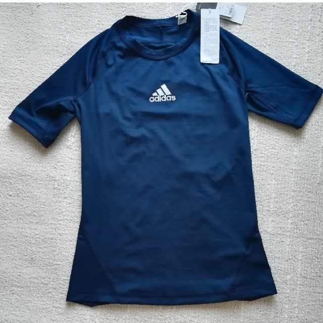 adidas(アディダス)の新品　adidasメンズALPHASKIN TEAM 半袖(Sサイズ) メンズのトップス(Tシャツ/カットソー(半袖/袖なし))の商品写真