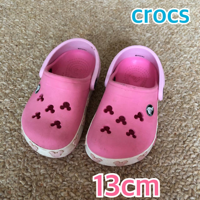 crocs(クロックス)の★ crocs ★ クロックス サンダル ミッキー / ディズニー / ピンク キッズ/ベビー/マタニティのベビー靴/シューズ(~14cm)(サンダル)の商品写真