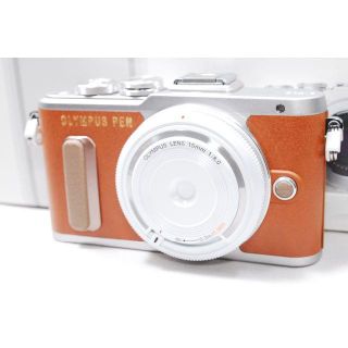 オリンパス(OLYMPUS)の❤️WiFi＆女性向け❤️OLYMPUS PEN E-PL8 大人気オレンジ♫(ミラーレス一眼)