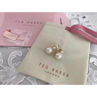 テッドベイカー(TED BAKER)のTed Baker☆2 way パールピアス ホワイト (ピアス)
