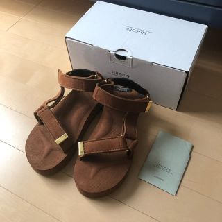 アパルトモンドゥーズィエムクラス(L'Appartement DEUXIEME CLASSE)の美品⭐️アパルトモン／SUICOKE Strap Sandal／スイコック／24(サンダル)