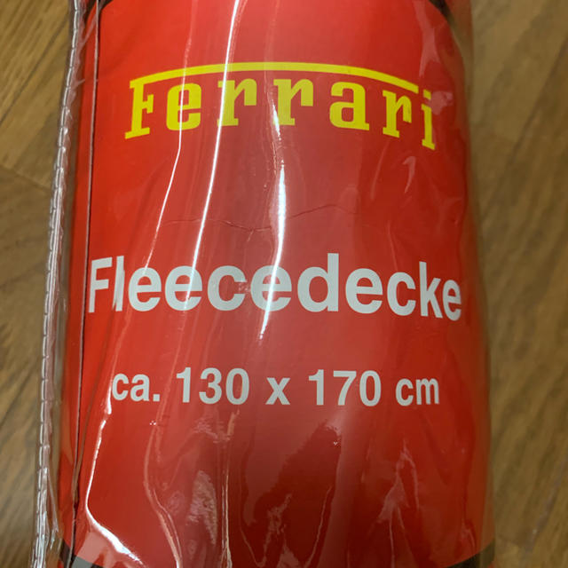 Ferrari(フェラーリ)のフェラーリ fleecedecke キッズ/ベビー/マタニティの寝具/家具(タオルケット)の商品写真