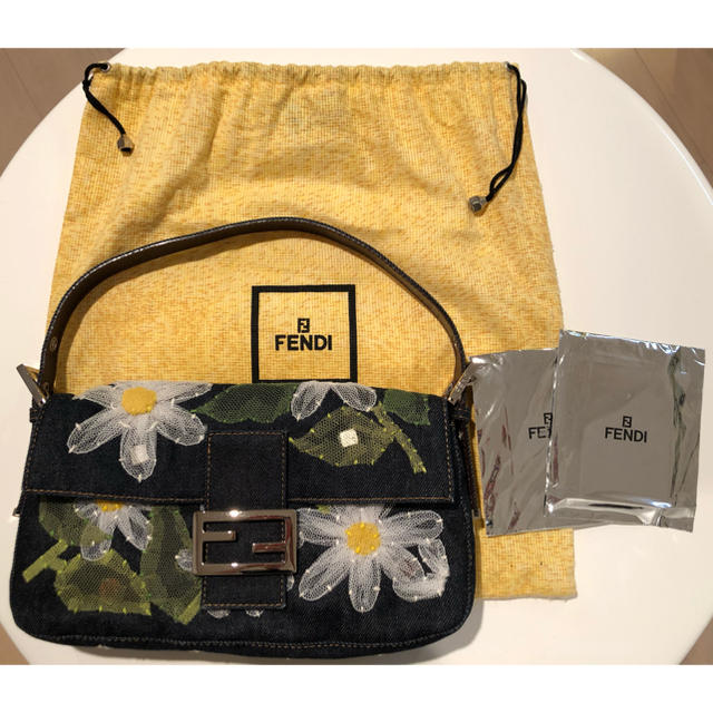 FENDI☆フェンディ・レースのお花のバケット、デニム素材