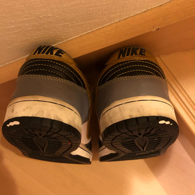 NIKE(ナイキ)の【格安】NIKE iD DUNK LOW ダンク ロー 紺 白 金 メンズの靴/シューズ(スニーカー)の商品写真