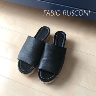 ファビオルスコーニ(FABIO RUSCONI)の極美品⭐️FABIO RUSCONI(ファビオ ルスコーニ)／ウェッジサンダル(サンダル)