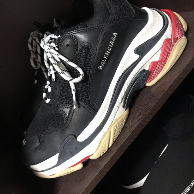 スニーカーBALENCIAGA triple s