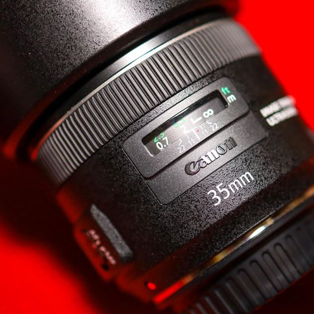 Canon(キヤノン)の新品同等 5年保証付 Canon EF35 f2 IS USM スマホ/家電/カメラのカメラ(レンズ(単焦点))の商品写真
