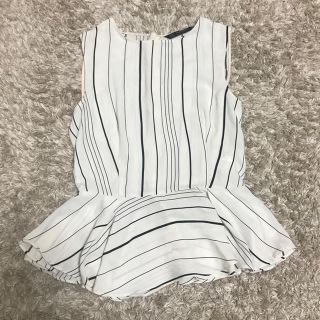 ザラ(ZARA)のZARA トップス(カットソー(半袖/袖なし))
