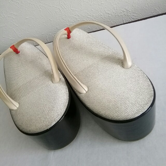 祇園ない藤 高級綴れエナメル草履 購入済み - 下駄/草履