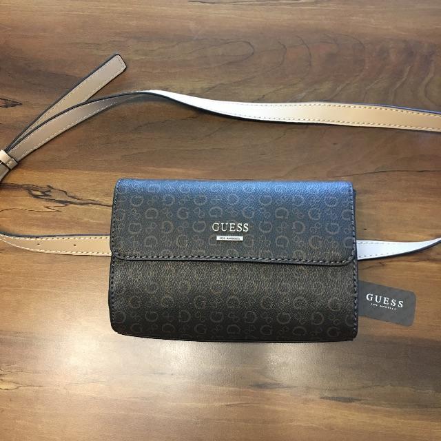 GUESS - 日本未発売⭐️世界で人気Hawaii正規店ＧＵＥＳＳ⭐️先着1名サコッシュ