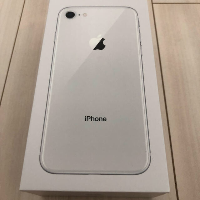 スマートフォン本体iPhone8 64GB 新品 シルバー SIMロック解除済み