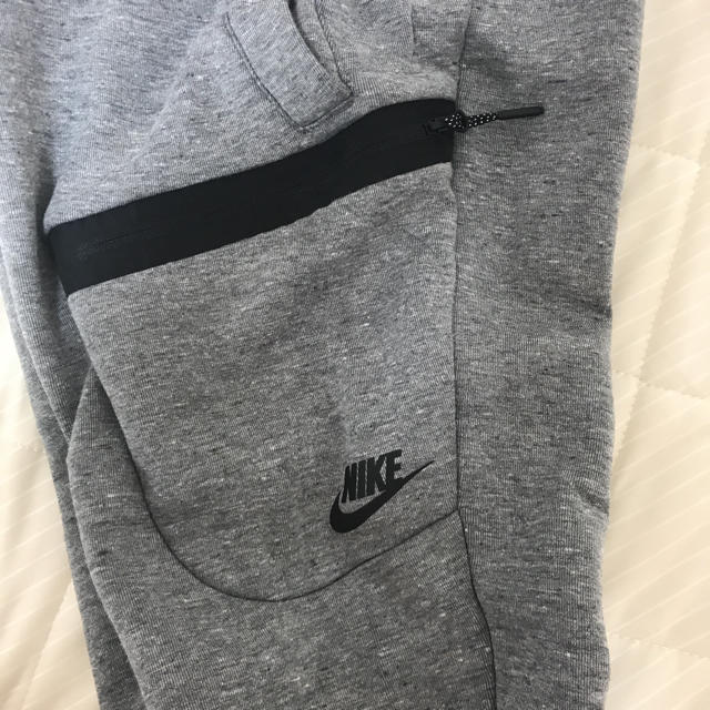 NIKE(ナイキ)のNIKE テックフリース パンツ 廃番品 メンズのトップス(スウェット)の商品写真