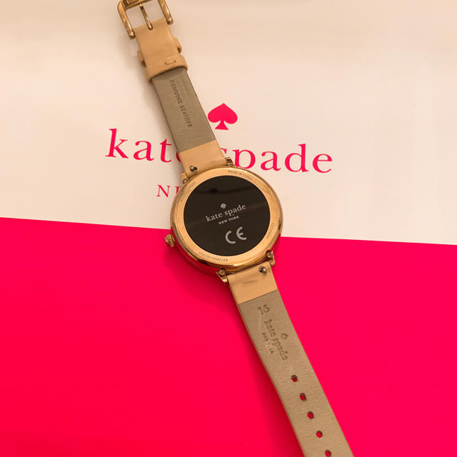 kate spade new york(ケイトスペードニューヨーク)のケイトスペード スマートウォッチ ピンクベージュ  レディースのファッション小物(腕時計)の商品写真