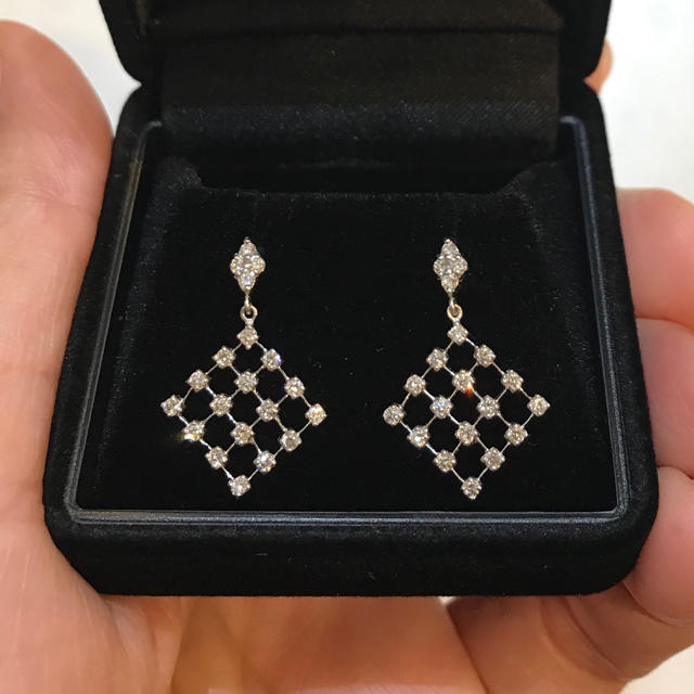 天然ダイヤモンド0.5カラット18金WGピアス♡ - ピアス