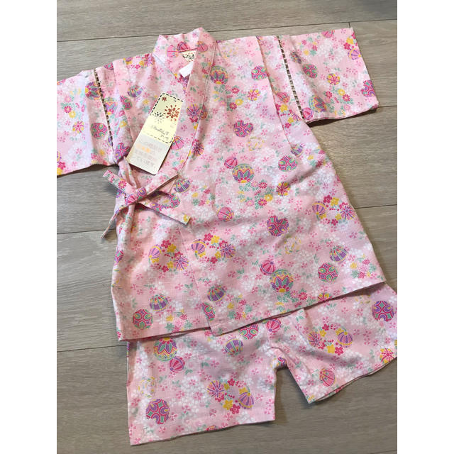 BeBe(ベベ)の新品 女の子 甚平 95 キッズ/ベビー/マタニティのキッズ服女の子用(90cm~)(甚平/浴衣)の商品写真