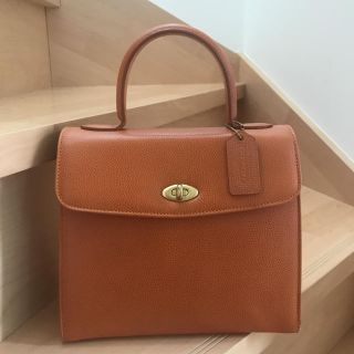 COACH(バッグ ・ オレンジ/橙色系)のフリマアイテム一覧 COACH(バッグ ・ オレンジ/橙色系)のフリマアイテム一覧