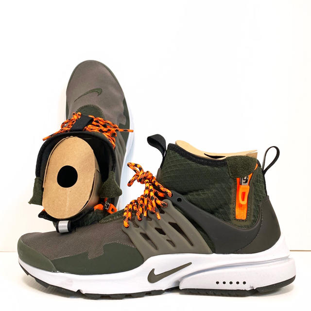 NIKE(ナイキ)の【28cm】 NIKE AIR PRESTO MID UTILITY 日本未発売 メンズの靴/シューズ(スニーカー)の商品写真