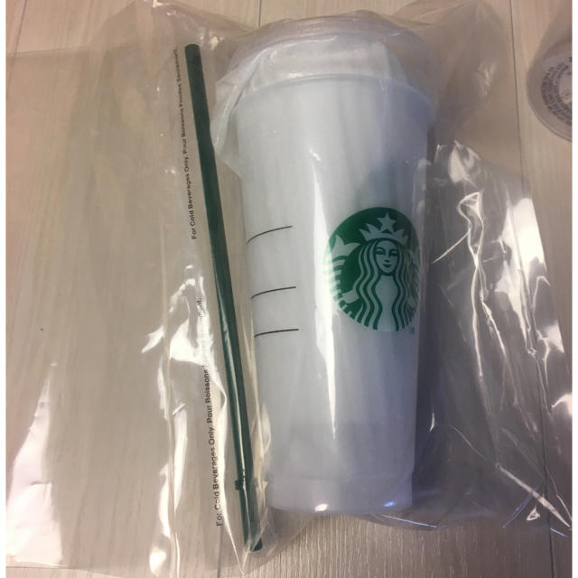 Starbucks Coffee(スターバックスコーヒー)の日本未入荷スターバックスリユーザブルカップタンブラー北米アメリカハワイ限定スタバ インテリア/住まい/日用品のキッチン/食器(タンブラー)の商品写真