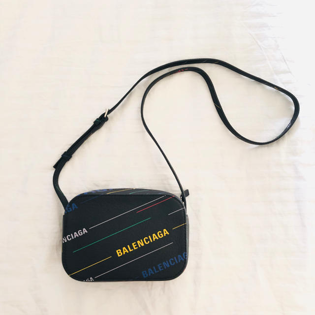新品 バレンシアガ ショルダーバッグ カメラ バッグバッグ