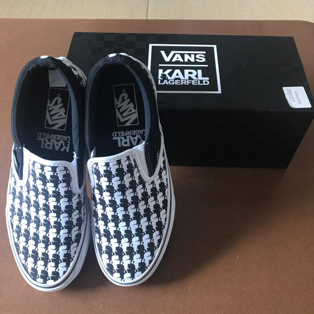 VANS(ヴァンズ)の◆KARL LAGERFELD × VANS  スリッポン サイズus7  メンズの靴/シューズ(スニーカー)の商品写真