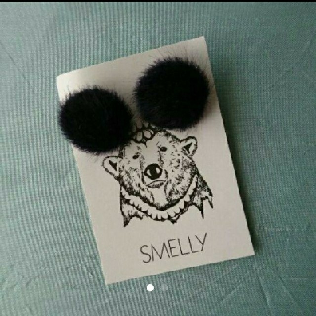 SMELLY(スメリー)のSMELLY ボタンピアス レディースのアクセサリー(ピアス)の商品写真