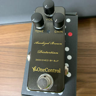 one control Anodized Brown Distortion(エフェクター)