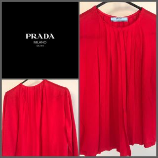 プラダ(PRADA)の☆PRADA☆とっても可愛いカーディガンニット♪ (ニット/セーター)