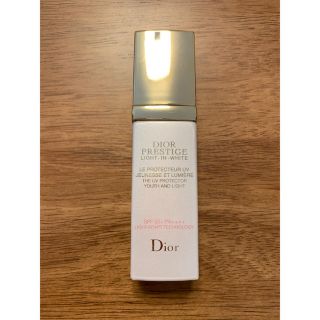 クリスチャンディオール(Christian Dior)のDIOR プレステージホワイト ル プロテクター ルミエールUV(化粧下地)