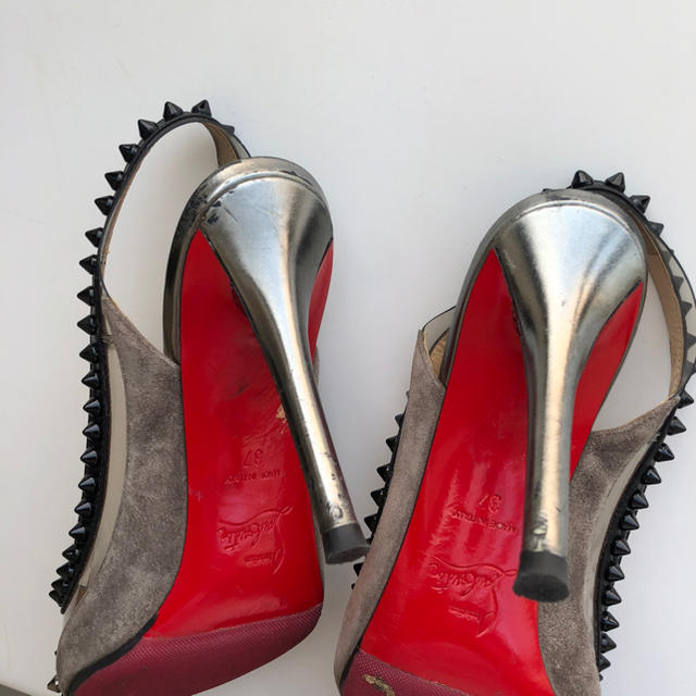 Christian Louboutin(クリスチャンルブタン)のルブタン  レディースの靴/シューズ(ハイヒール/パンプス)の商品写真