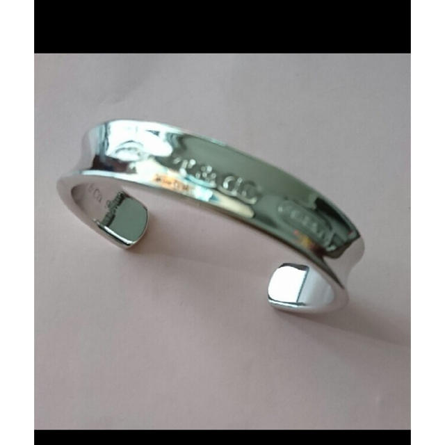 Tiffany & Co.(ティファニー)の⭐️美品 ティファニーバングル⭐️ レディースのアクセサリー(ブレスレット/バングル)の商品写真