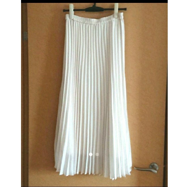 UNIQLO(ユニクロ)のユニクロ  プリーツ  スカート  ロング  オフホワイト レディースのスカート(ロングスカート)の商品写真