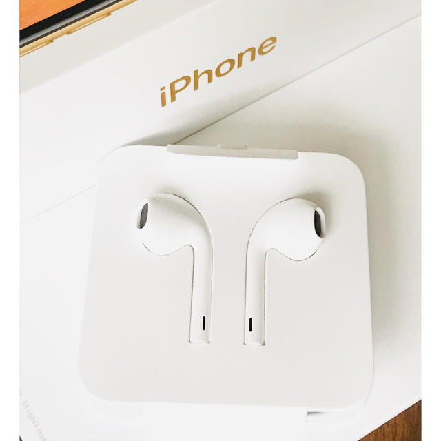 Apple(アップル)のiPhone 正規品 イヤホン スマホ/家電/カメラのスマートフォン/携帯電話(その他)の商品写真
