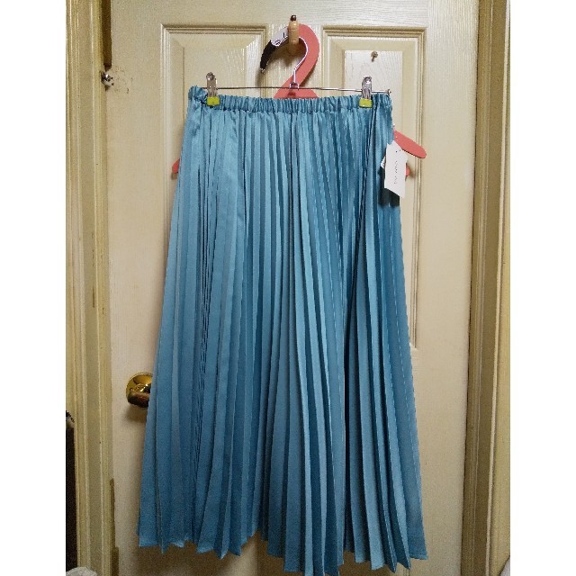 ZARA(ザラ)のきれいなブルー😊プリーツスカートXLミディ丈ちこ様🥰 レディースのスカート(ロングスカート)の商品写真