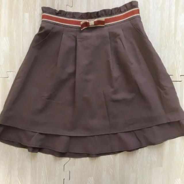 MISCH MASCH(ミッシュマッシュ)のウエストリボンフレアスカート チャコール レディースのスカート(ひざ丈スカート)の商品写真